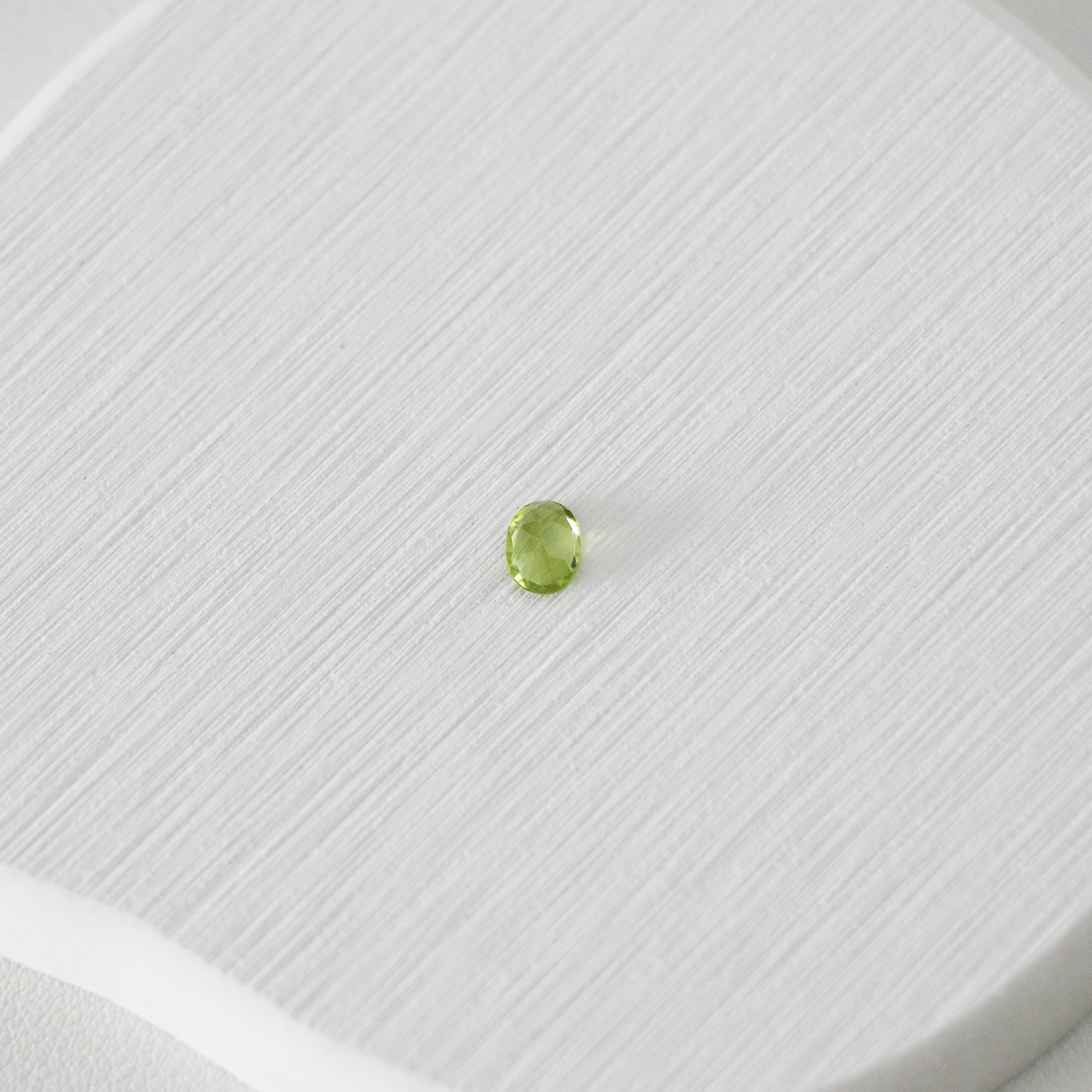 Peridot - Mystery stone 9 - Gem Identification series
