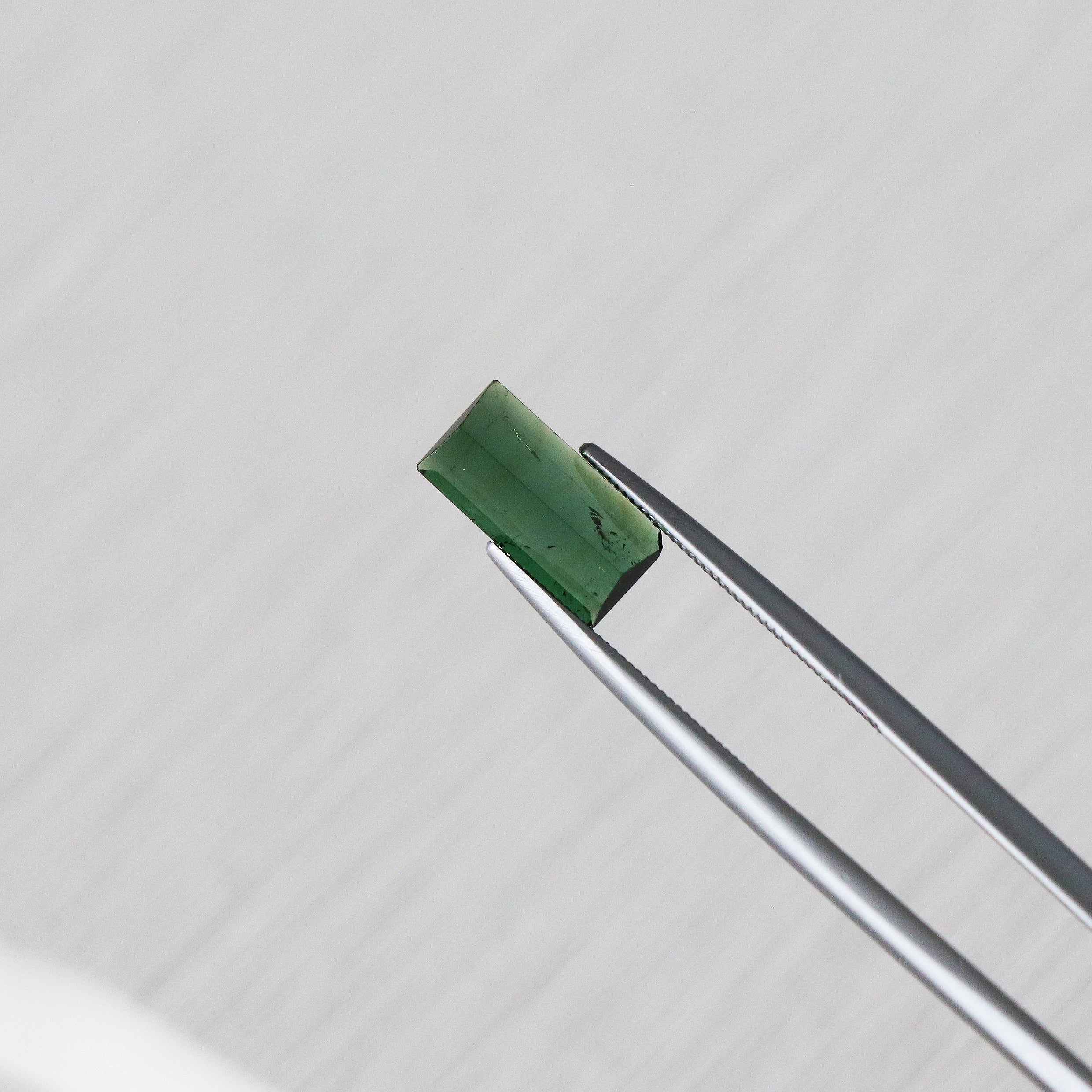 Tourmaline - Mystery stone 6 - Gem Identification series