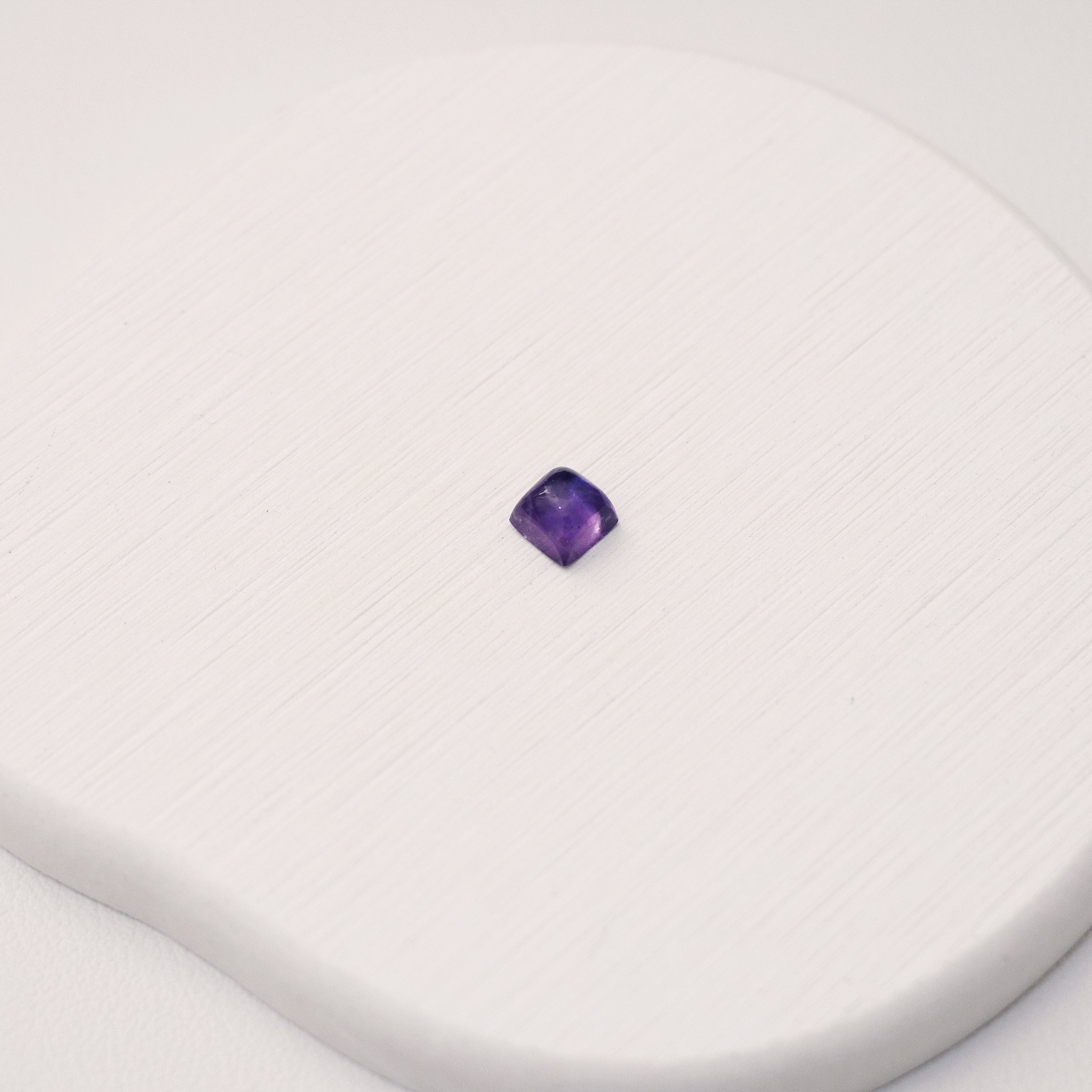 Amethyst / Quartz - Mystery stone 122 - Gem Identification series