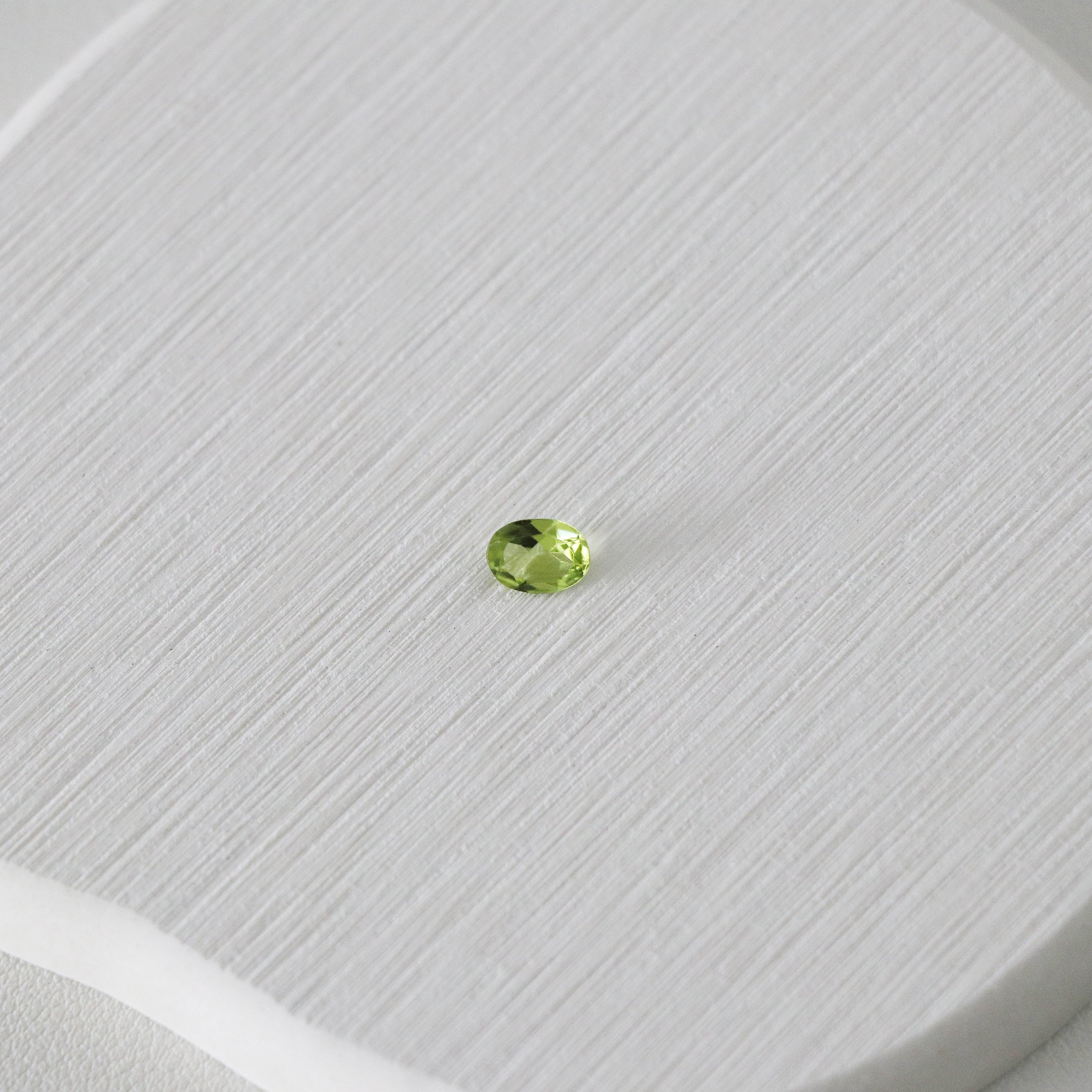 Peridot - Mystery stone 9 - Gem Identification series