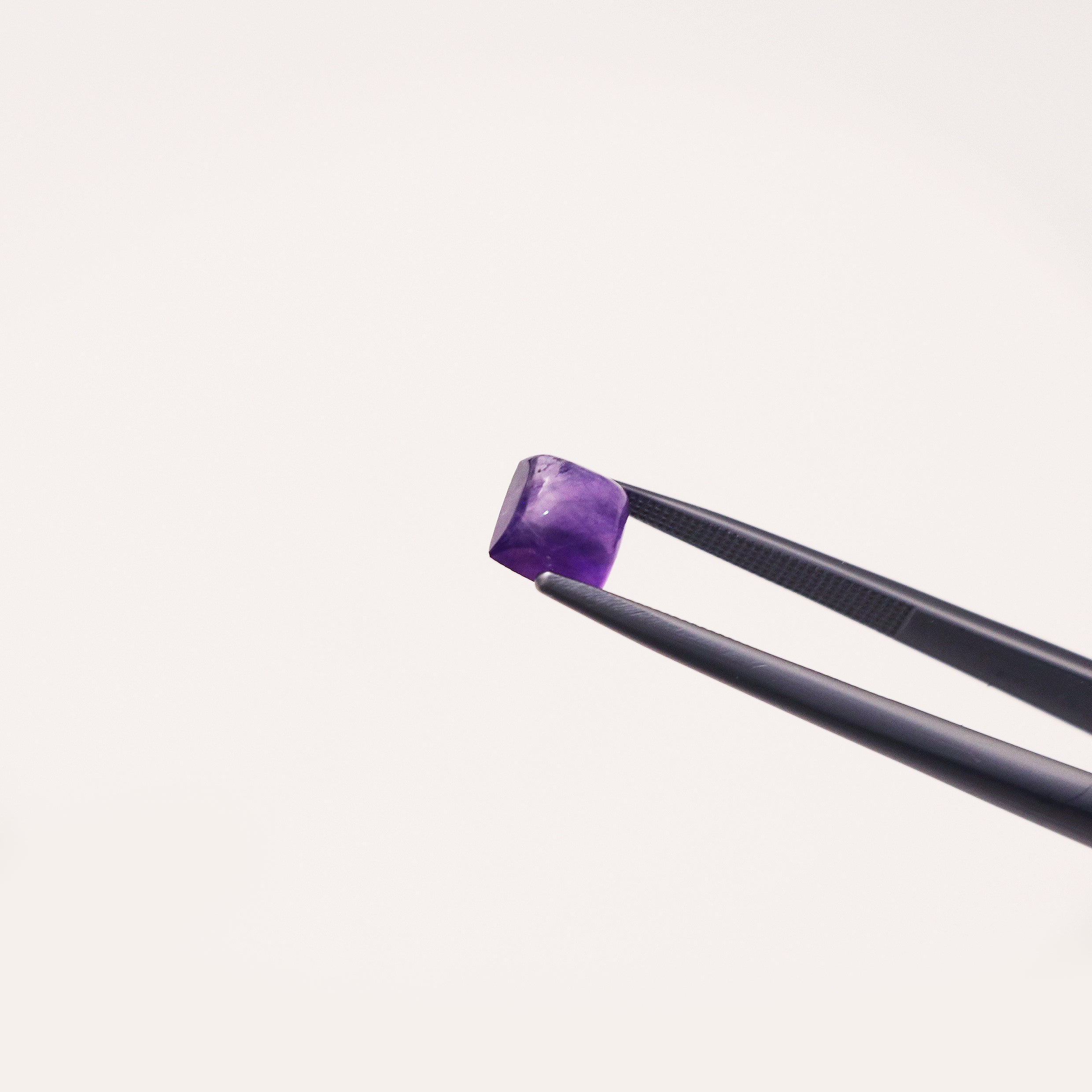 Amethyst / Quartz - Mystery stone 122 - Gem Identification series