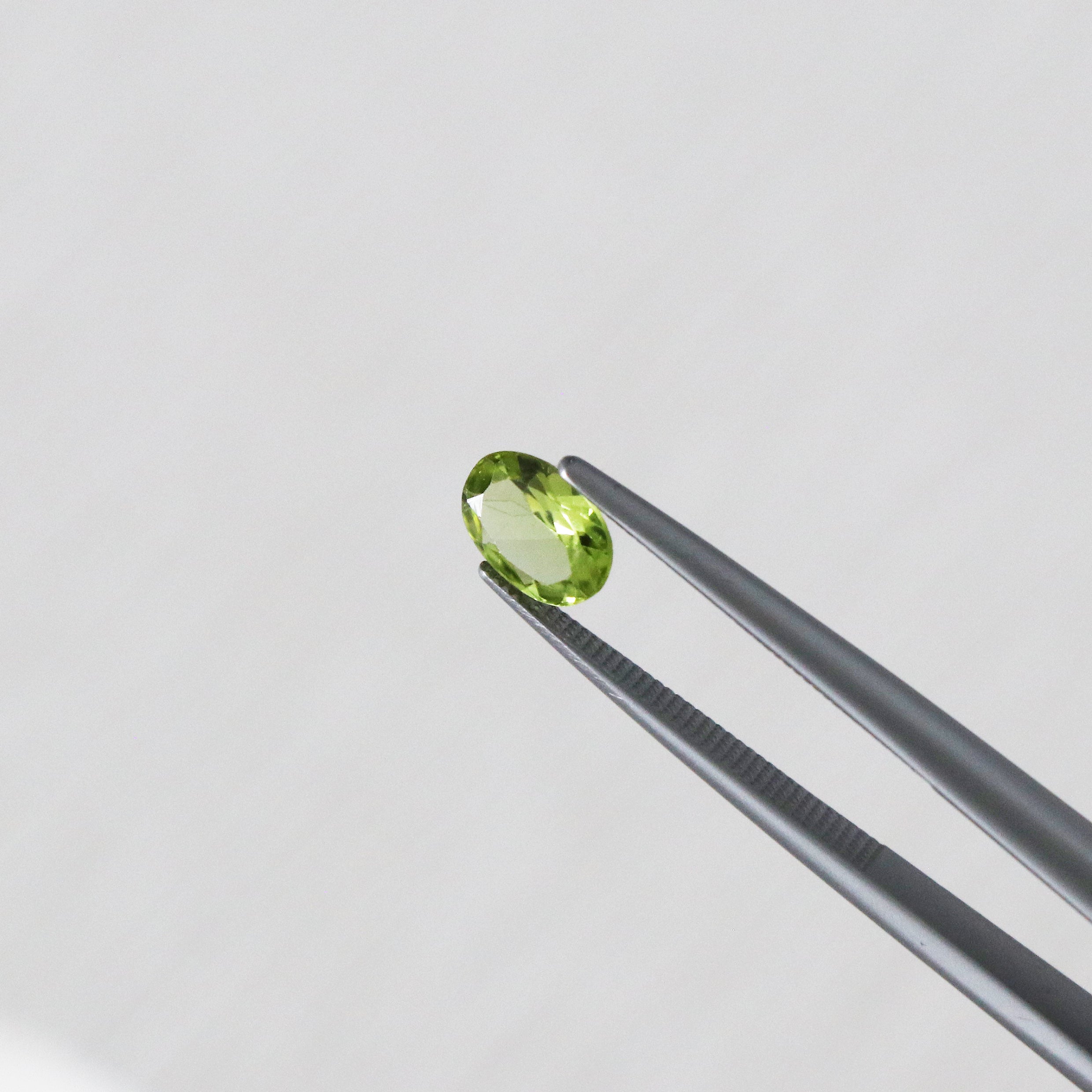 Peridot - Mystery stone 9 - Gem Identification series