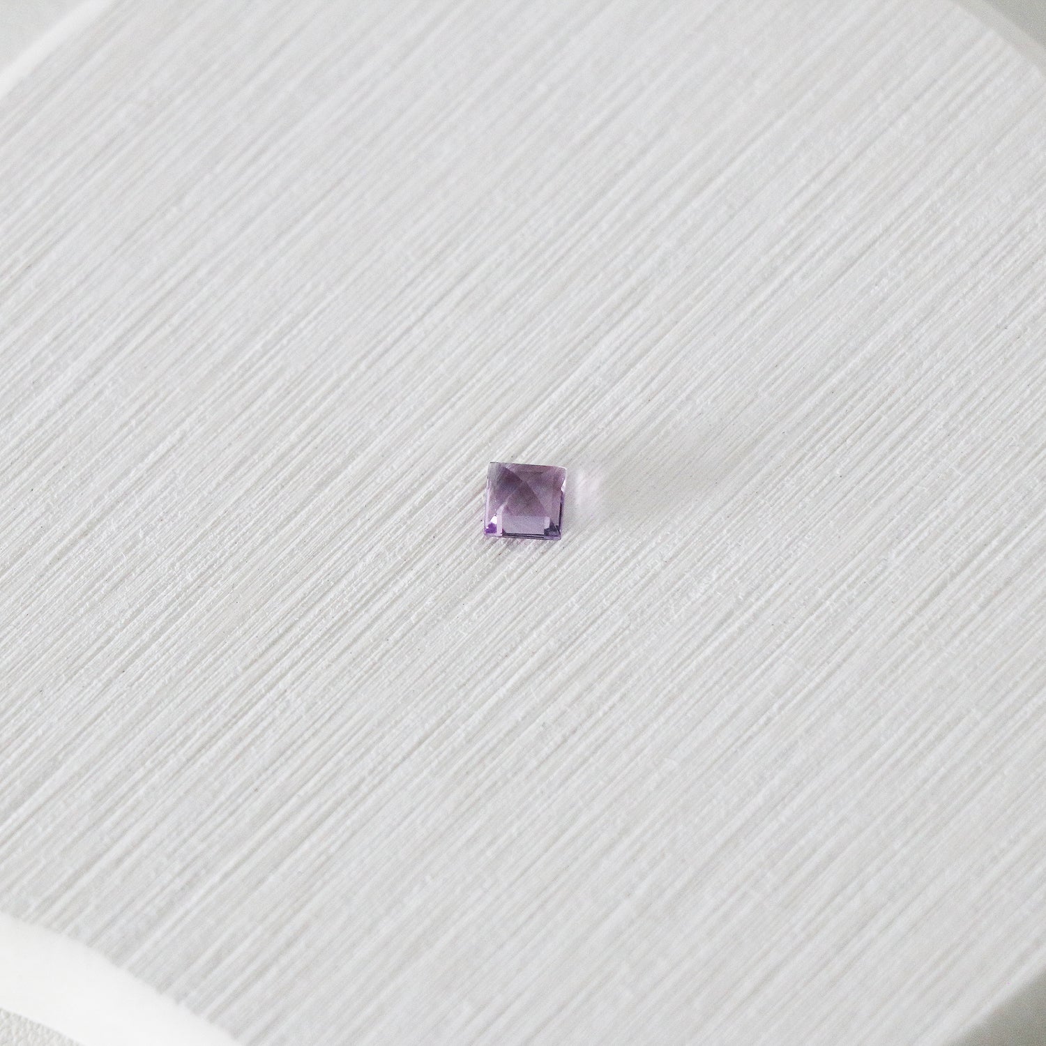 Amethyst / Quartz - Mystery stone 10 - Gem Identification series