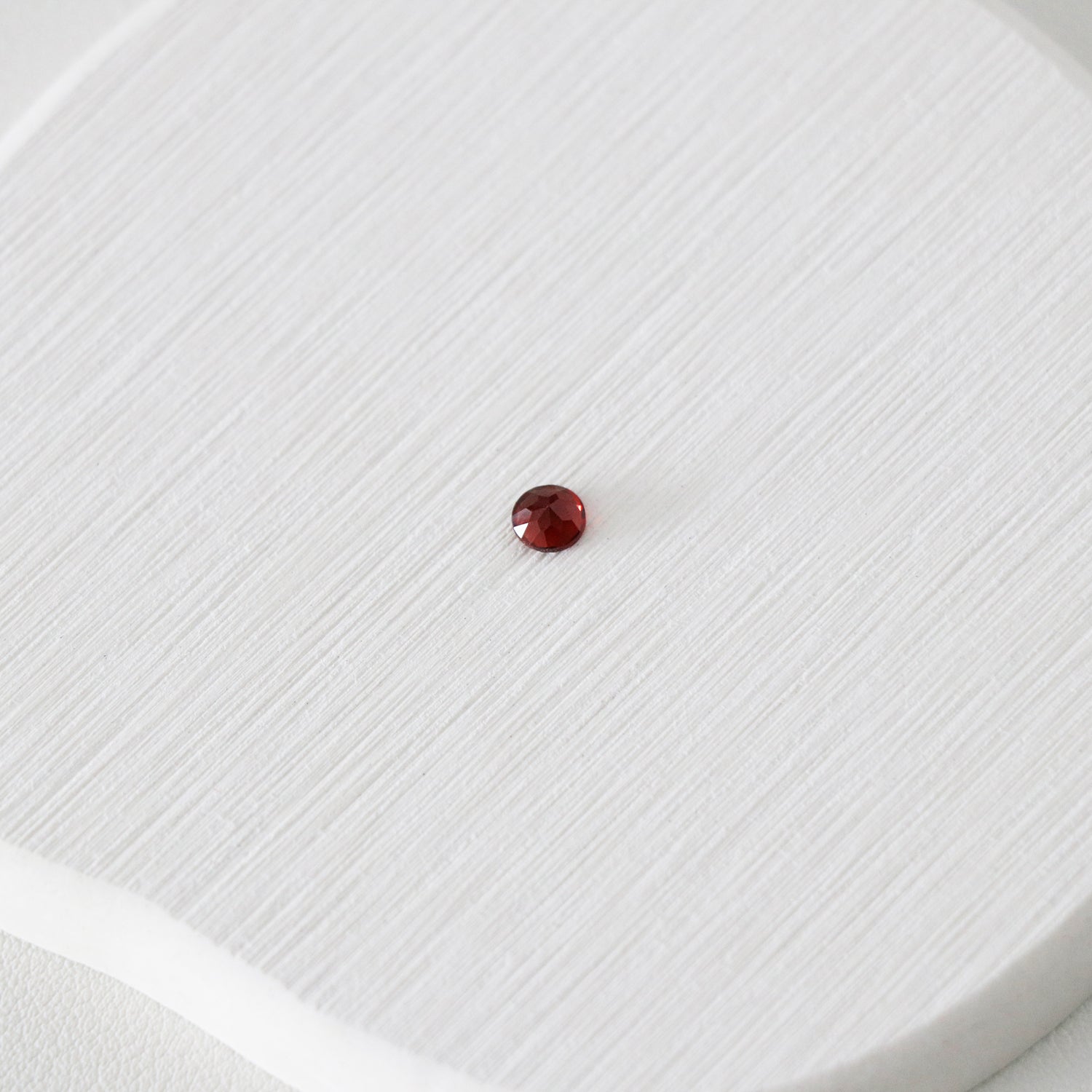Rhodolite / Pyrope-almandine / Garnet - Mystery stone 3 - Gem Identification series