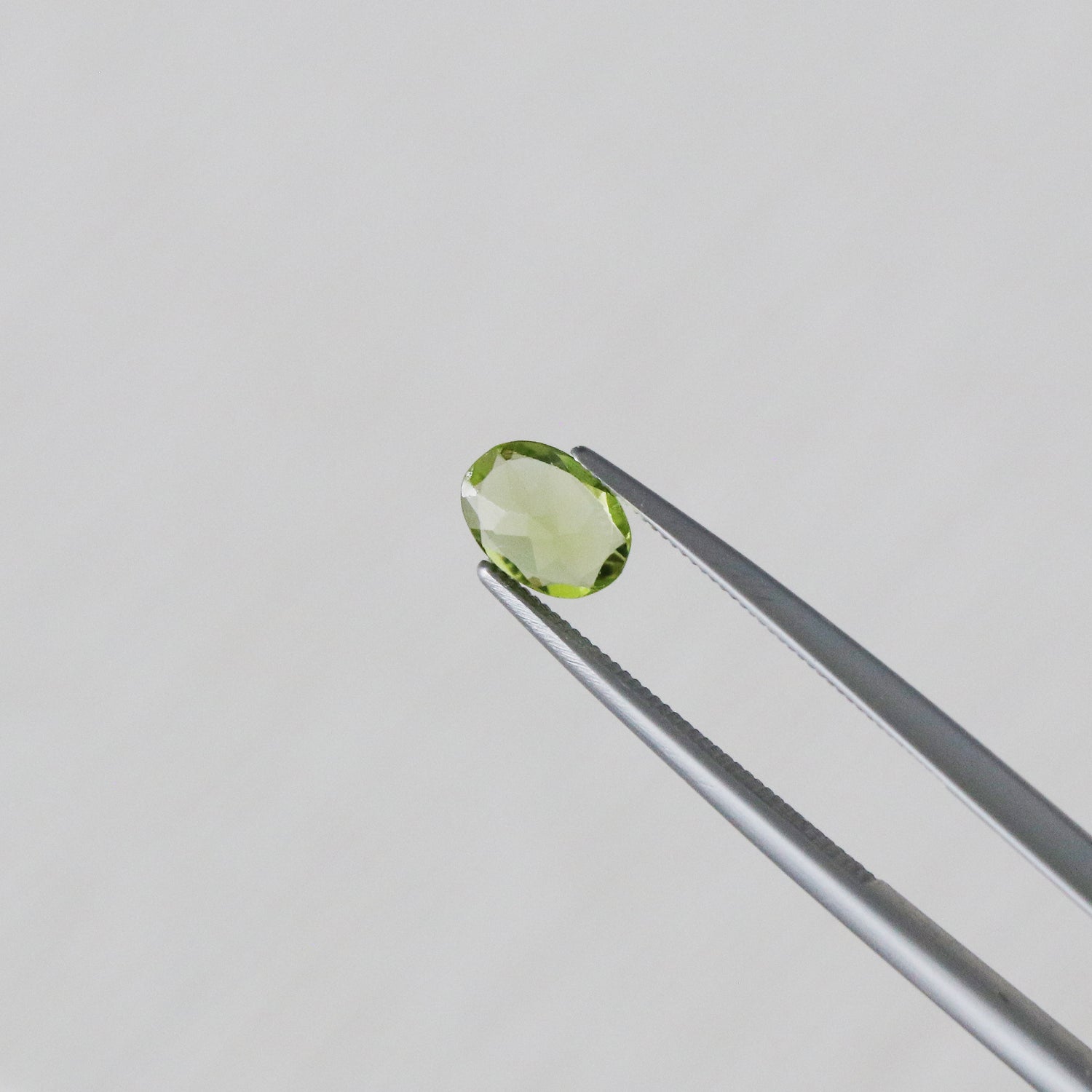 Peridot - Mystery stone 9 - Gem Identification series