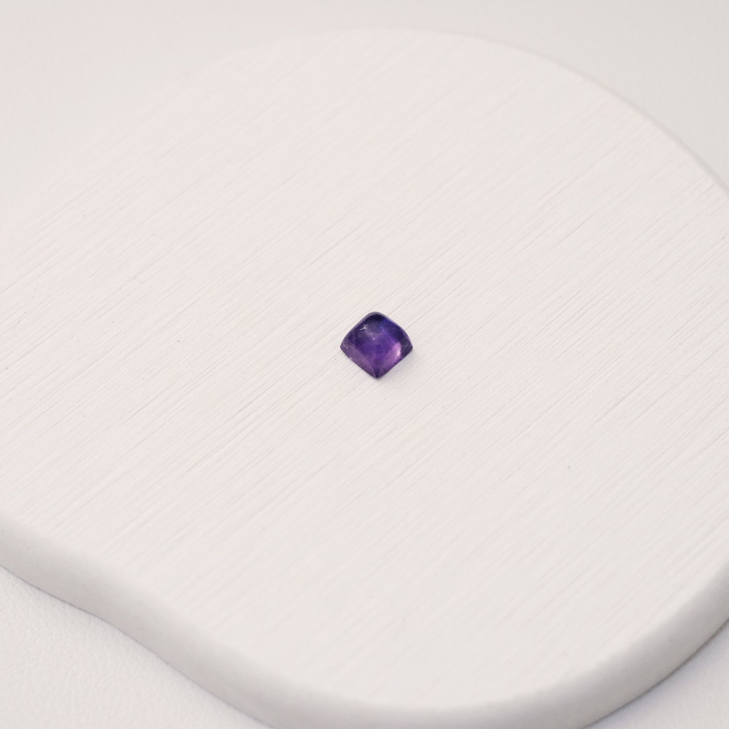 Amethyst / Quartz - Mystery stone 122 - Gem Identification series