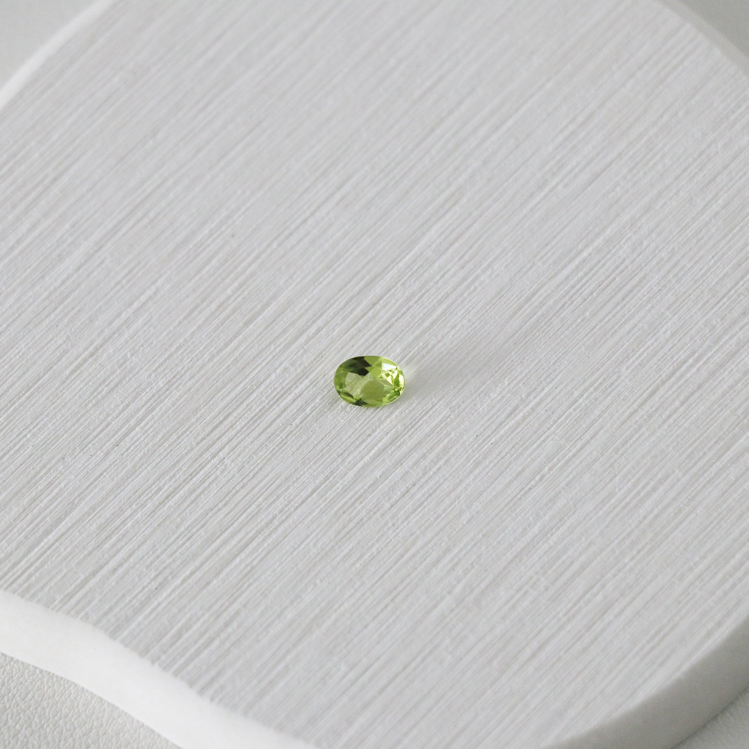Peridot - Mystery stone 9 - Gem Identification series