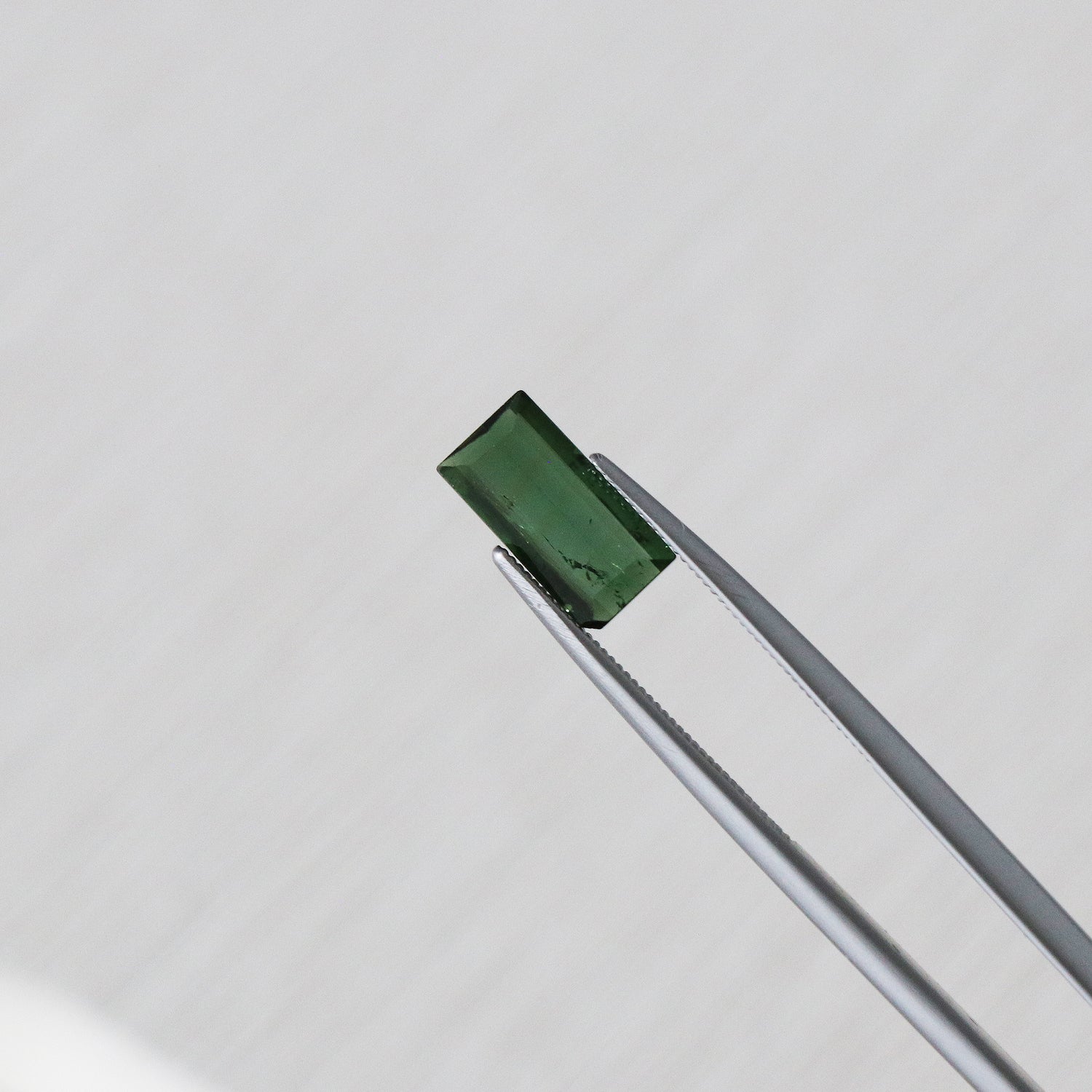 Tourmaline - Mystery stone 6 - Gem Identification series