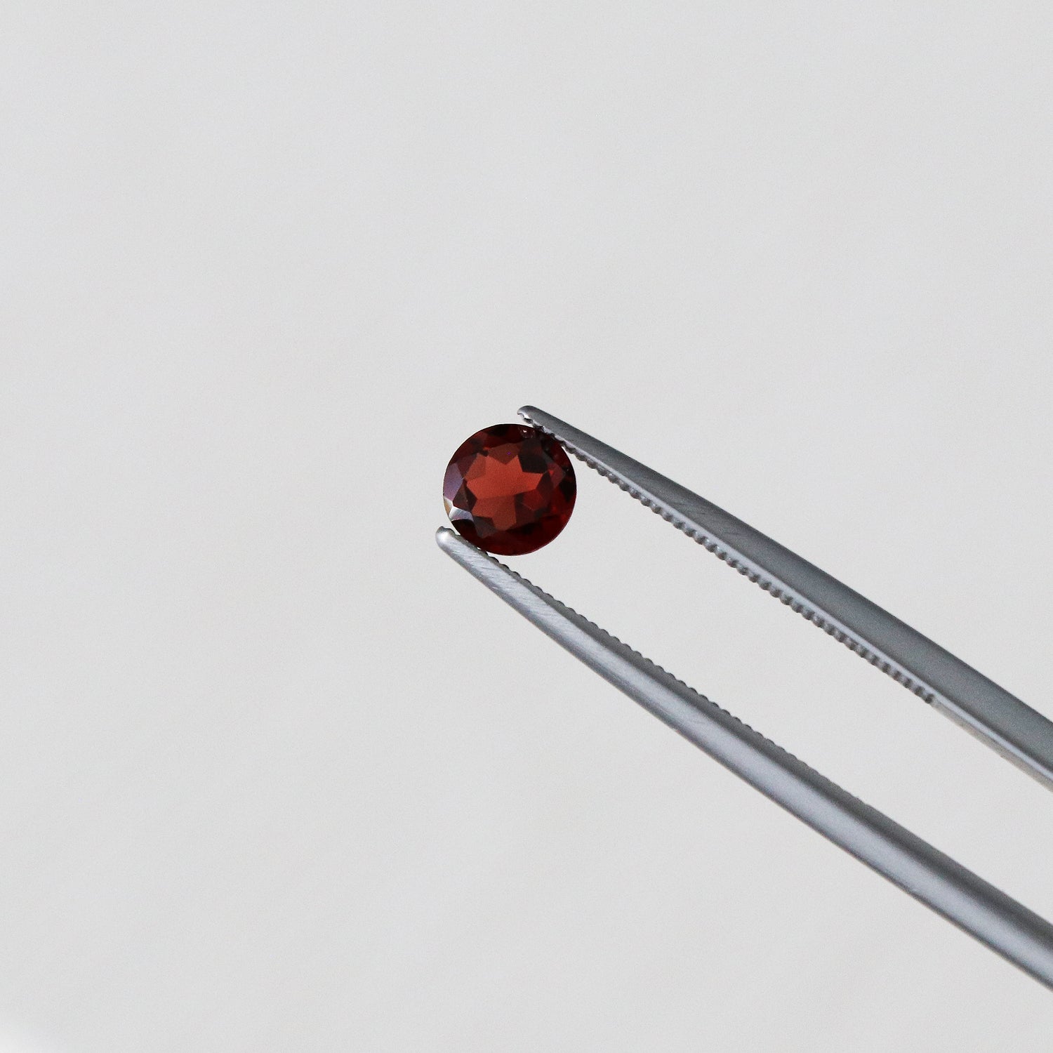 Rhodolite / Pyrope-almandine / Garnet - Mystery stone 3 - Gem Identification series
