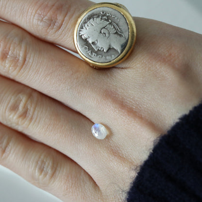 Moonstone / Orthoclase / Feldspar - Mystery stone 2 - Gem Identification series