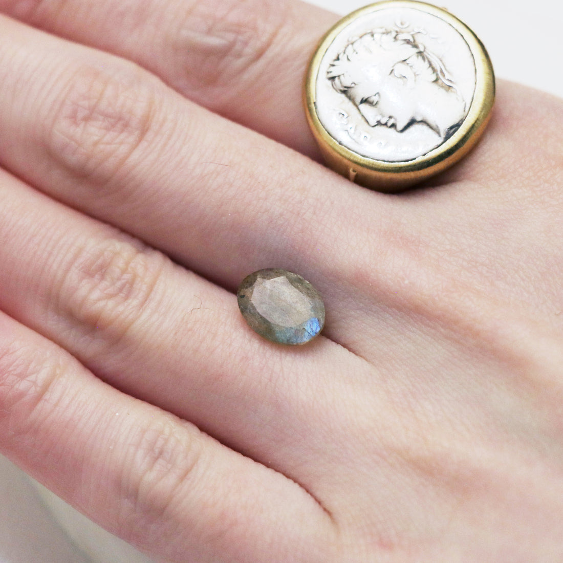 Labradorite / Feldspar - Mystery stone 121 - Gem Identification series
