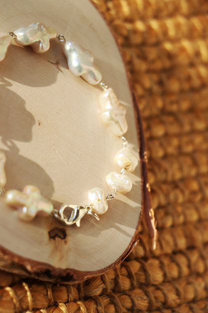 Capucine - Cross shape Freshwater Baroque Cultured Pearls Bracelet