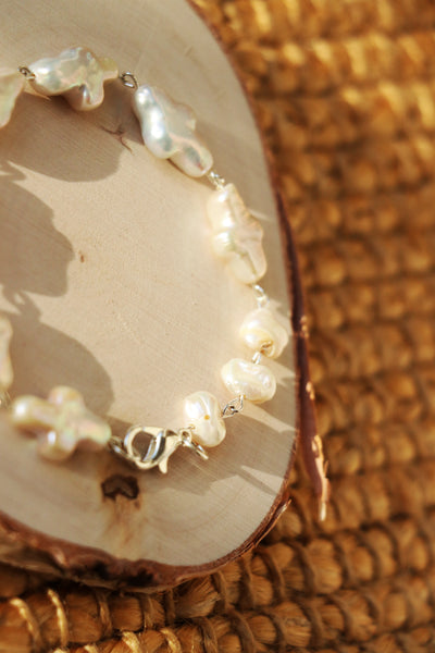Capucine - Cross shape Freshwater Baroque Cultured Pearls Bracelet