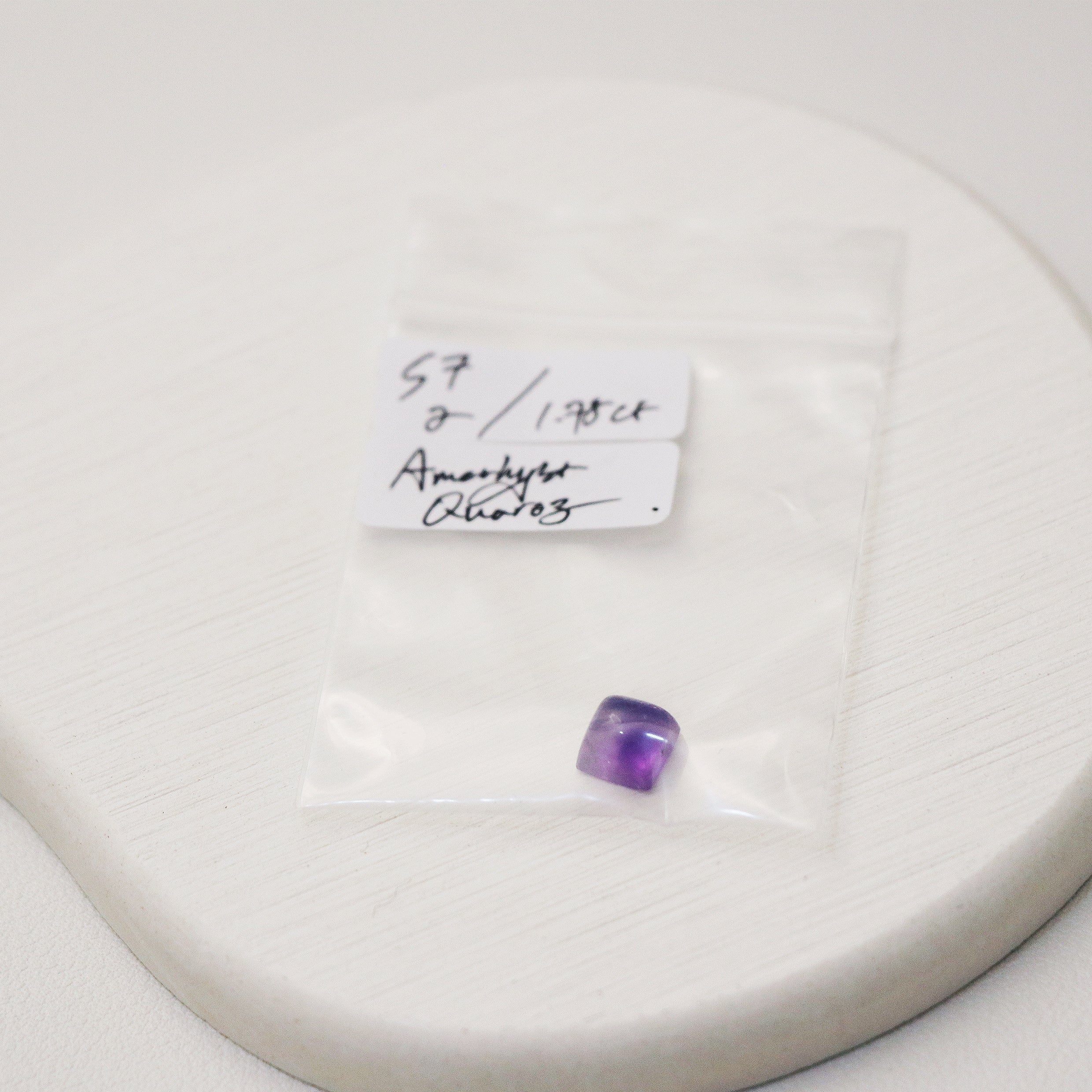 Amethyst / Quartz - Mystery stone 122 - Gem Identification series