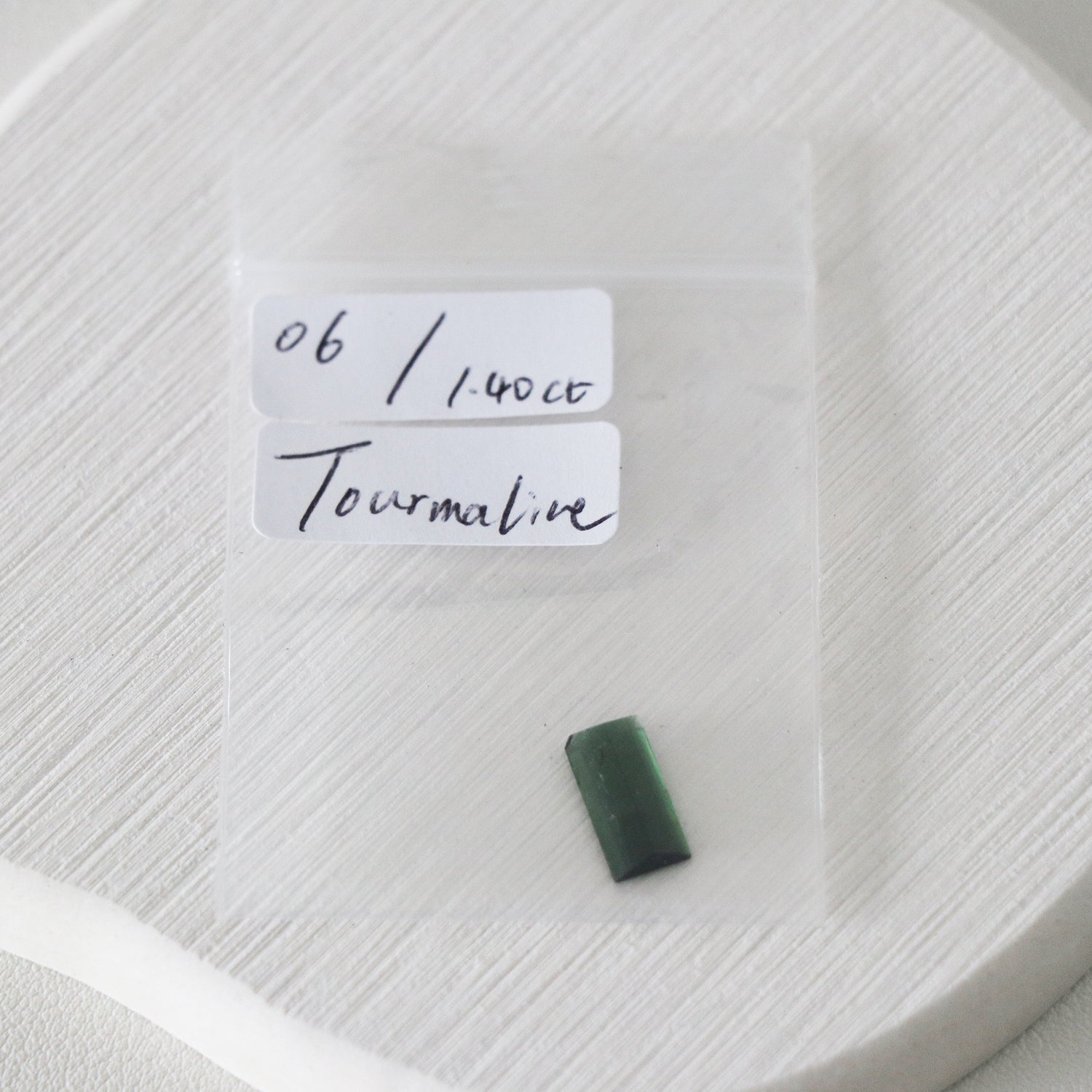 Tourmaline - Mystery stone 6 - Gem Identification series