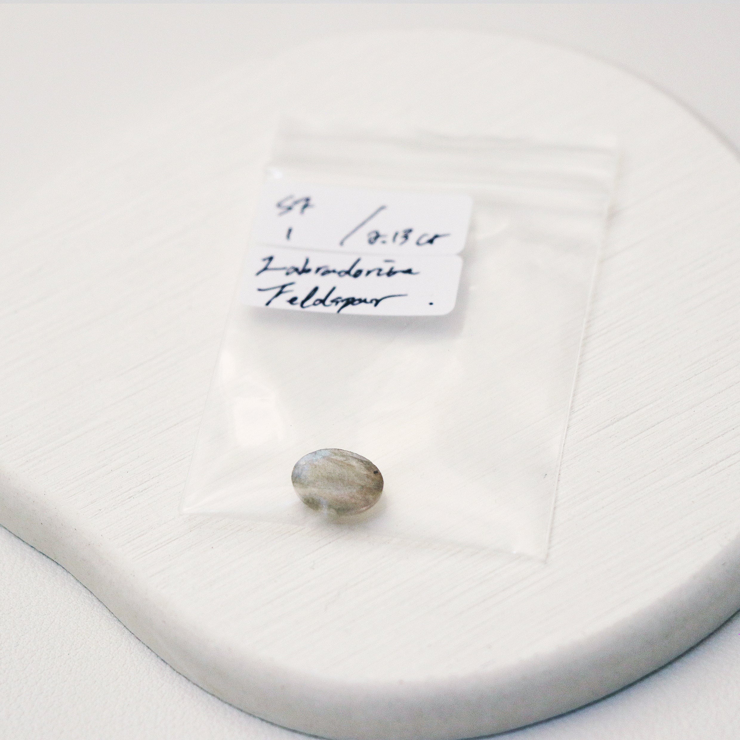 Labradorite / Feldspar - Mystery stone 121 - Gem Identification series