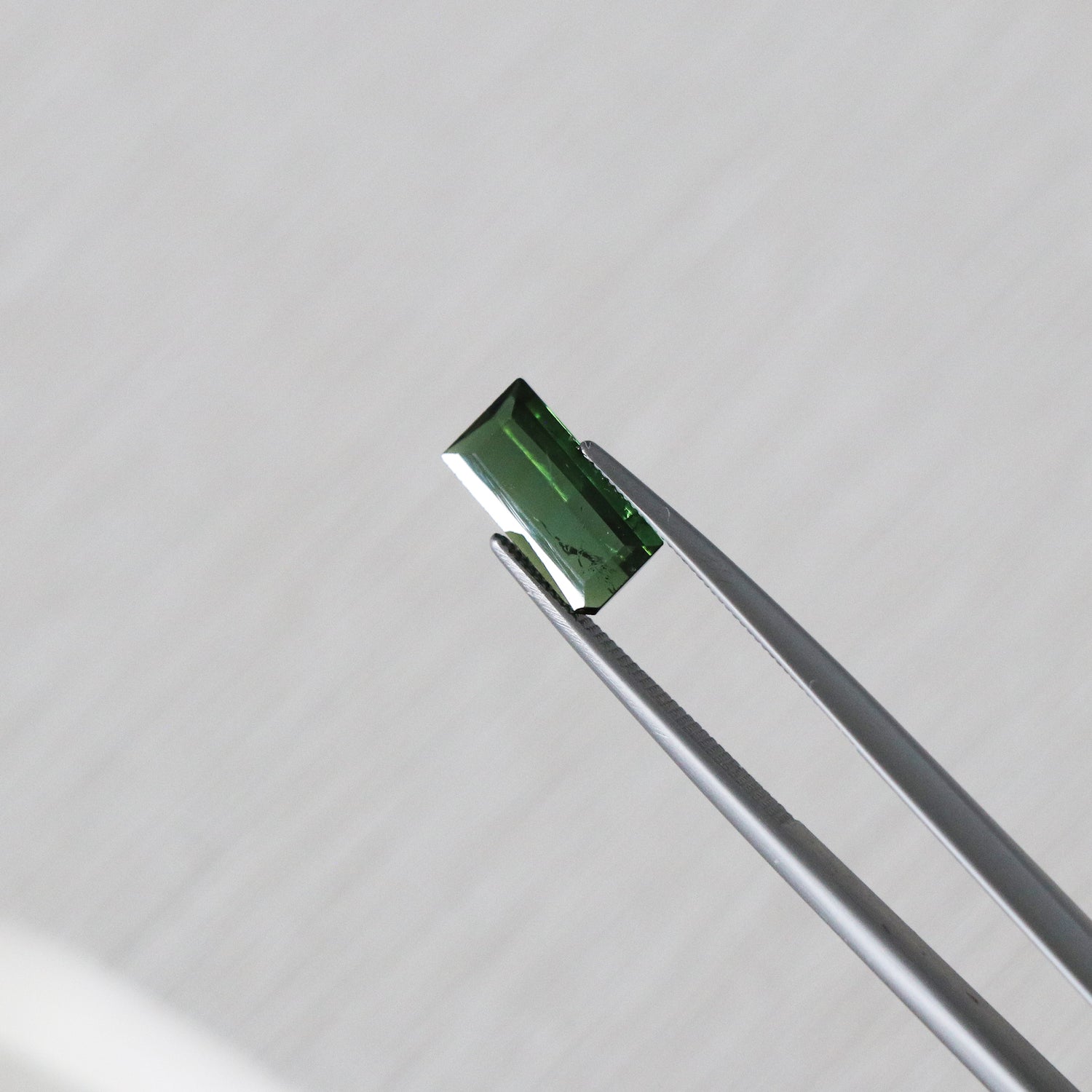 Tourmaline - Mystery stone 6 - Gem Identification series