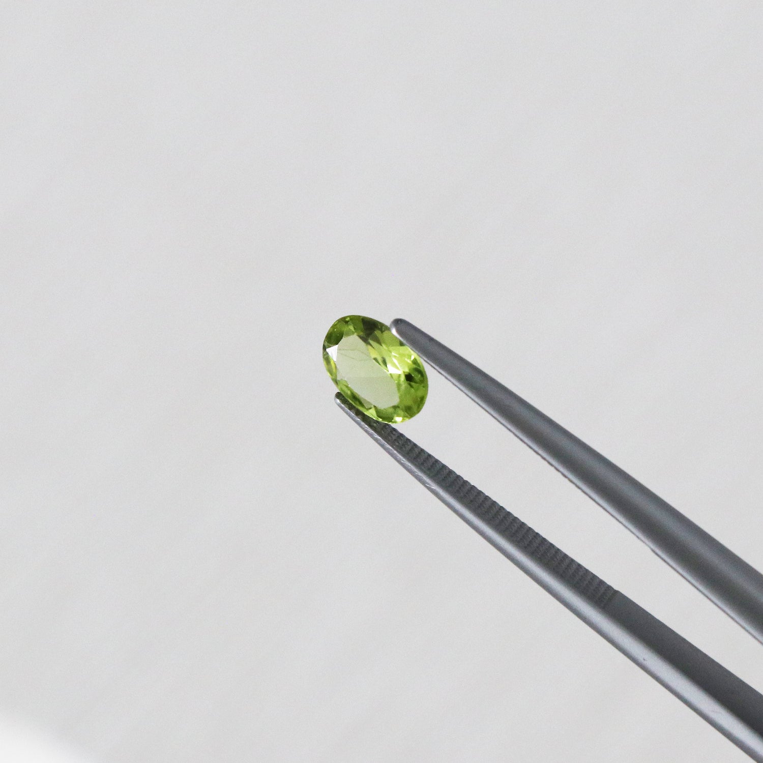Peridot - Mystery stone 9 - Gem Identification series