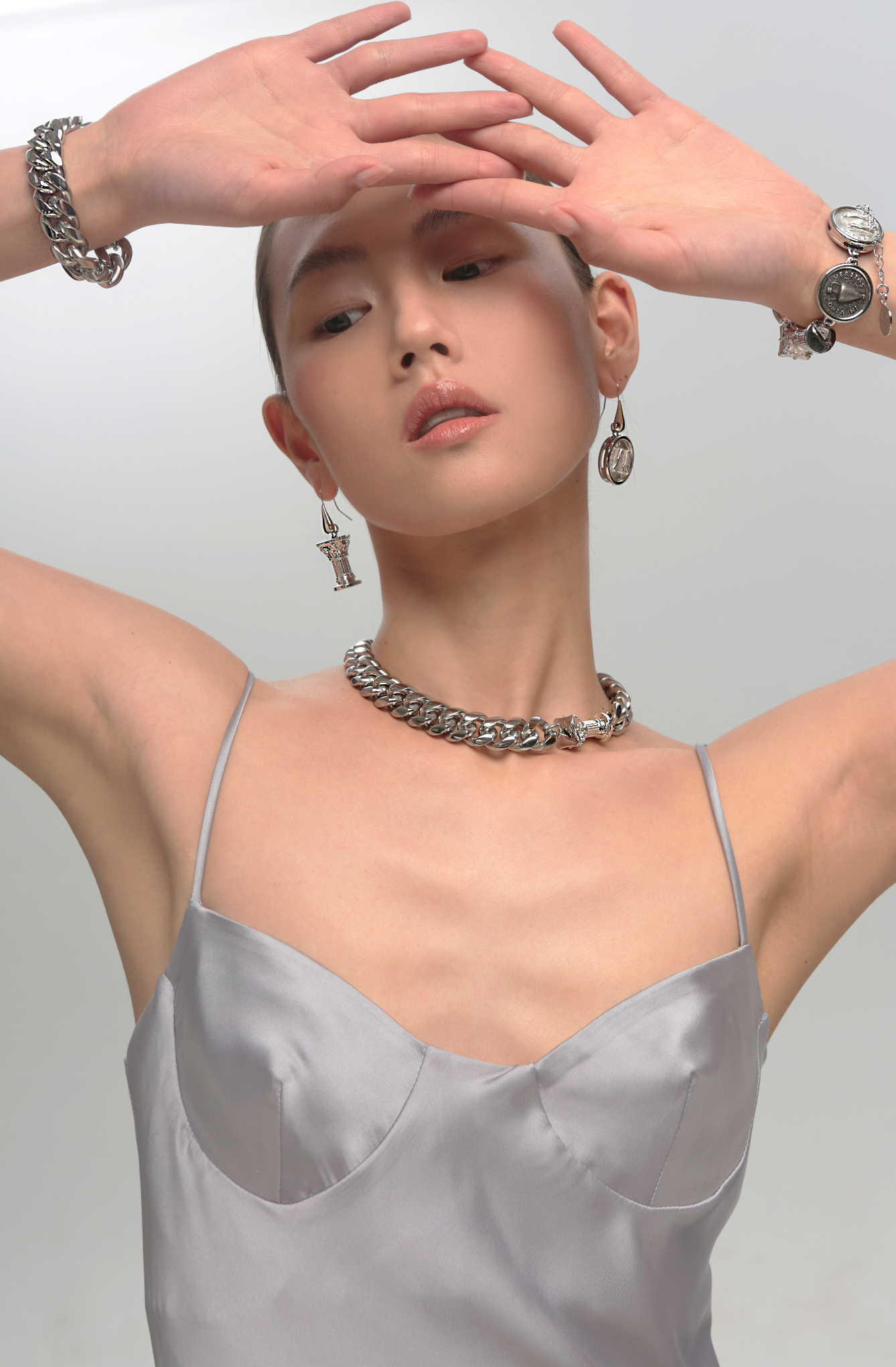 Varinia Dangle Earrings