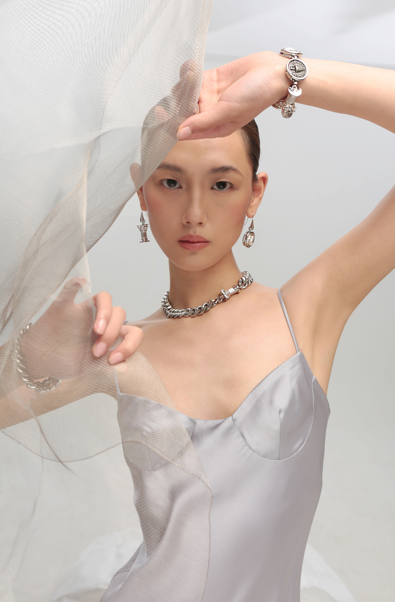 Varinia Dangle Earrings