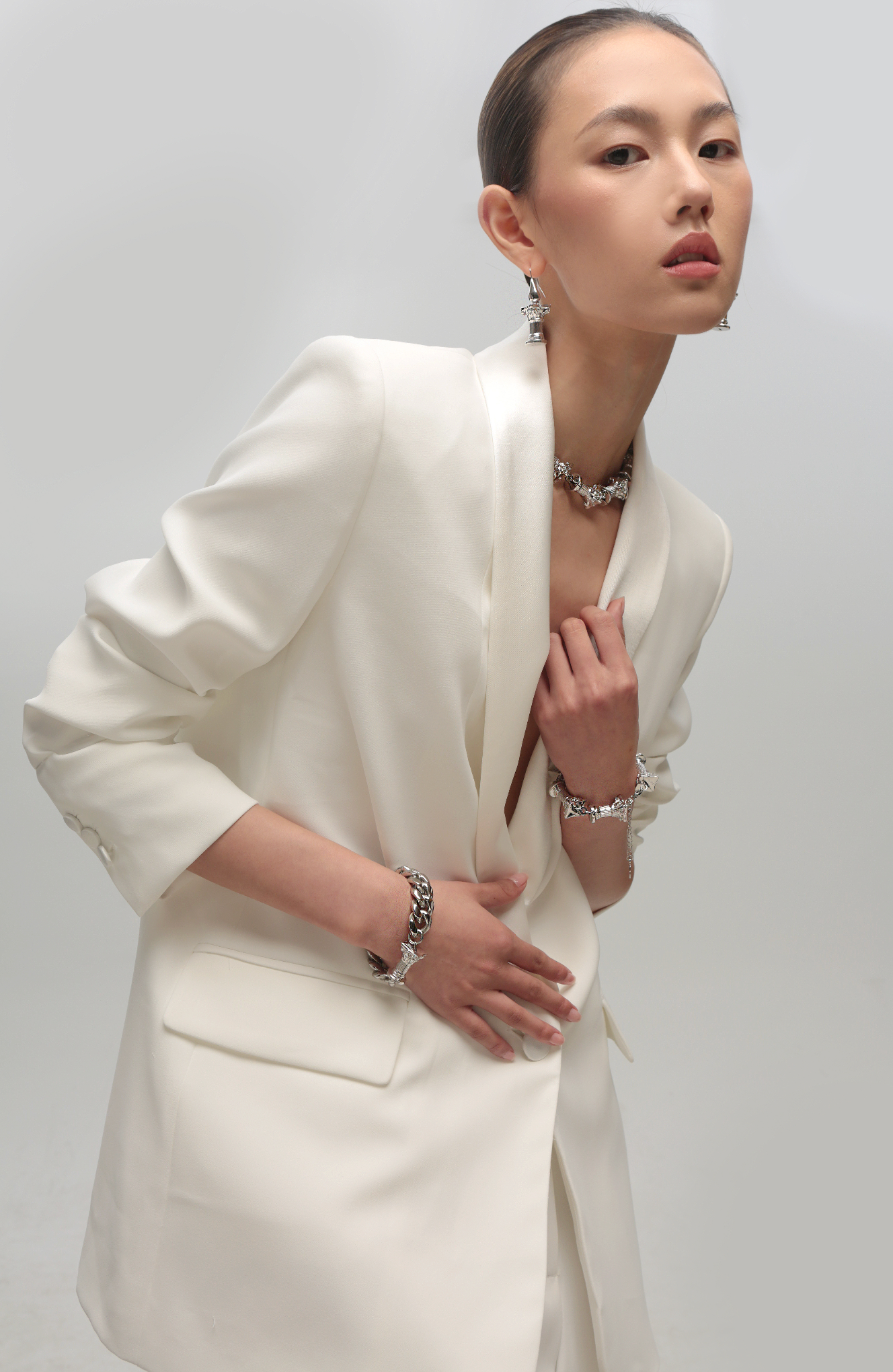 Thurinus Choker Necklace