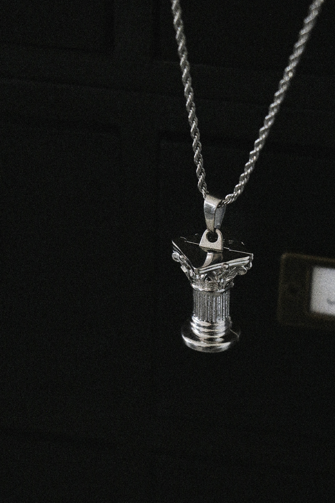 Column Pendant Necklace