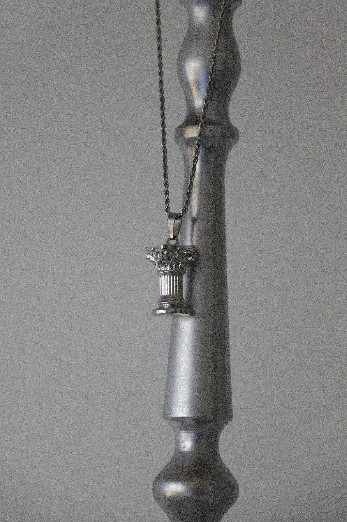 Column Pendant Necklace
