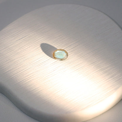 Labradorite / Feldspar - Mystery stone 121 - Gem Identification series