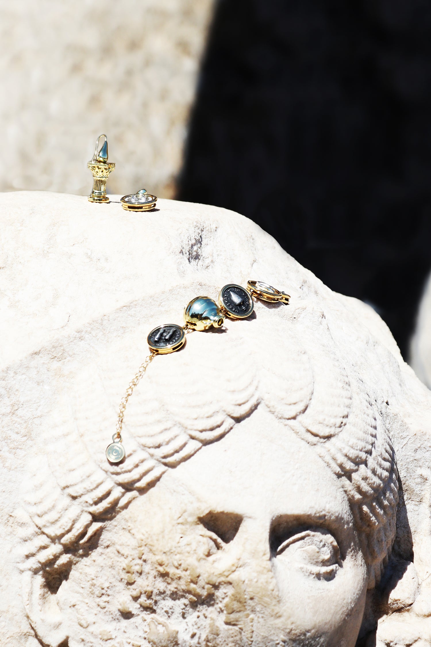 Corinthii Charm