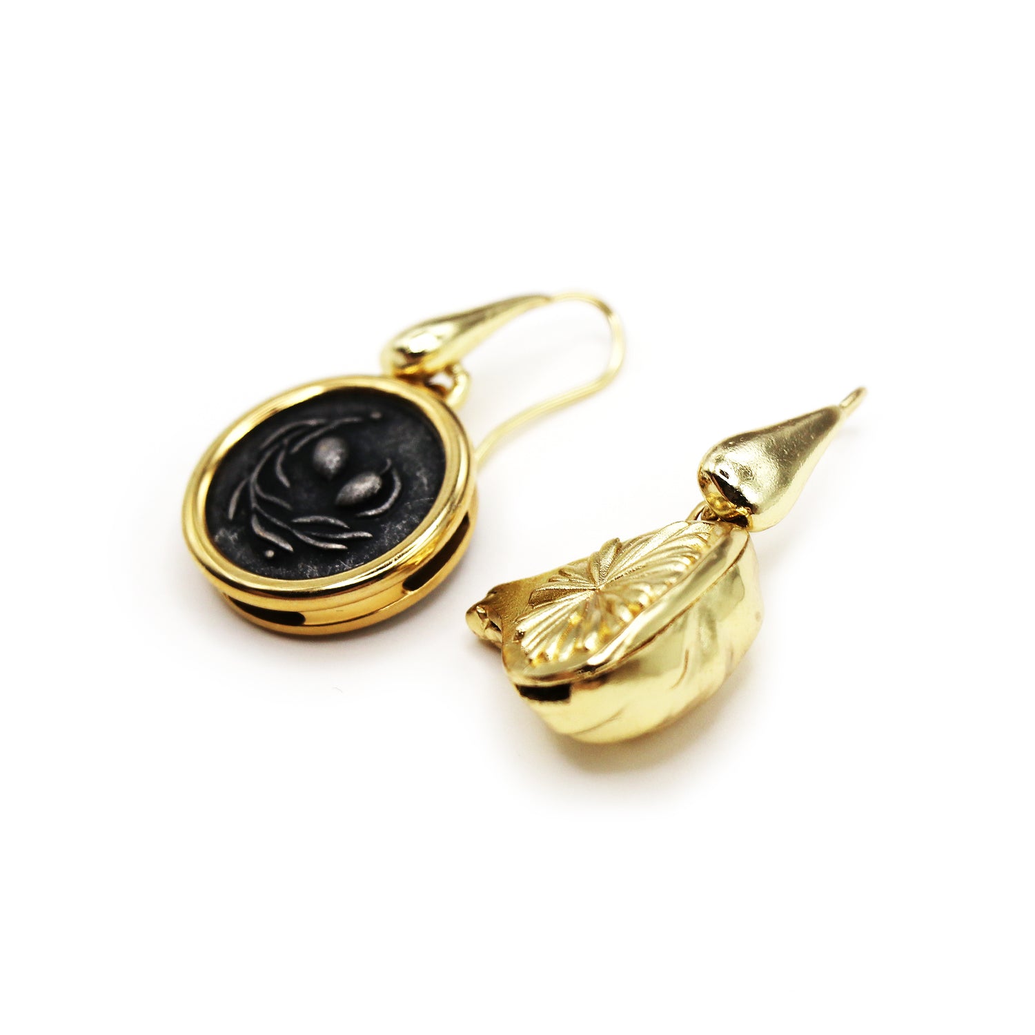 Naomi Dangle Earrings