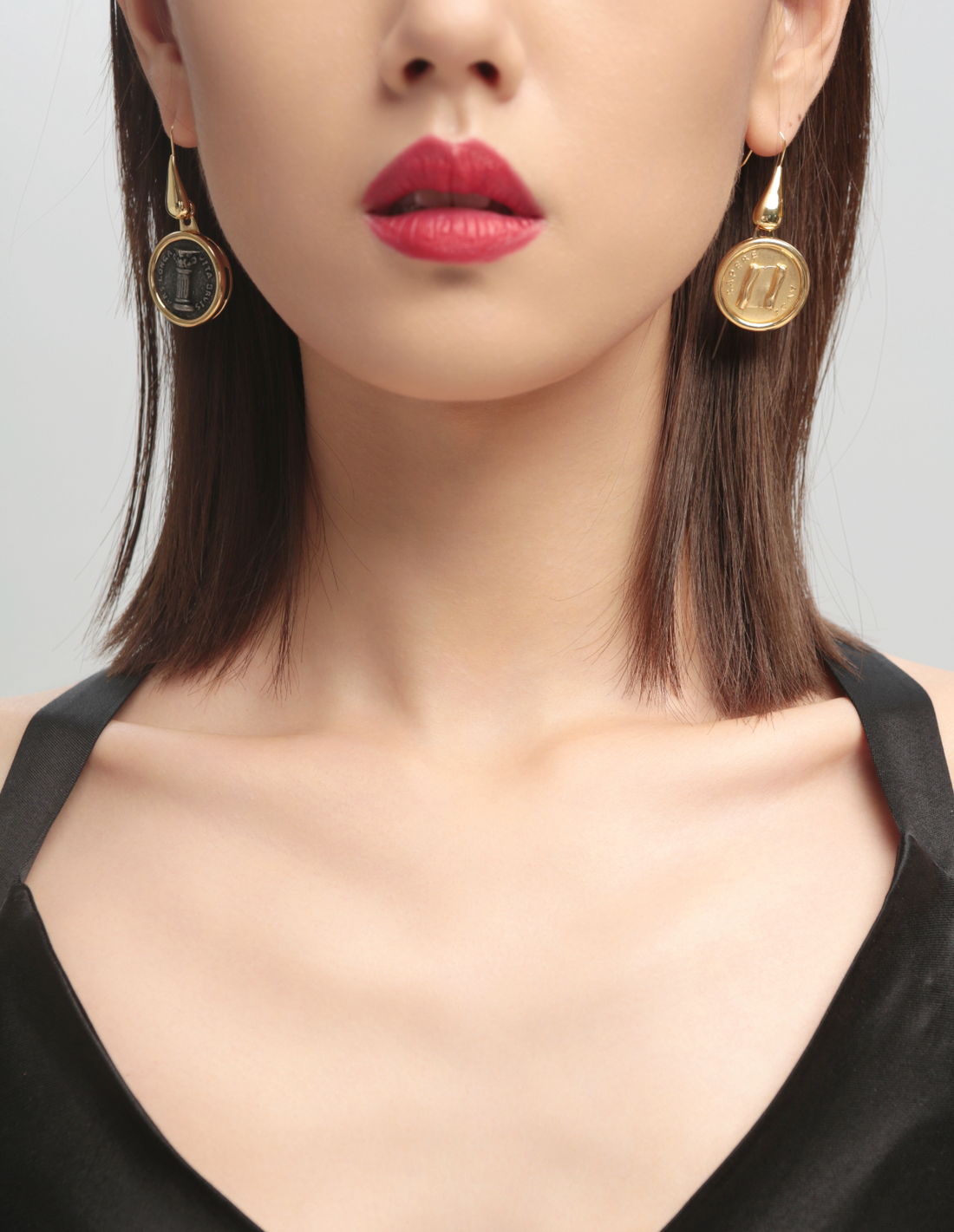 Helvia Dangle Earrings