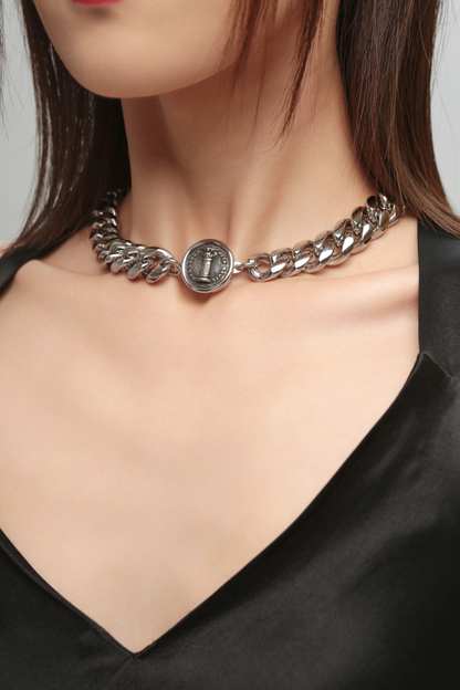 Tatius Collar Necklace