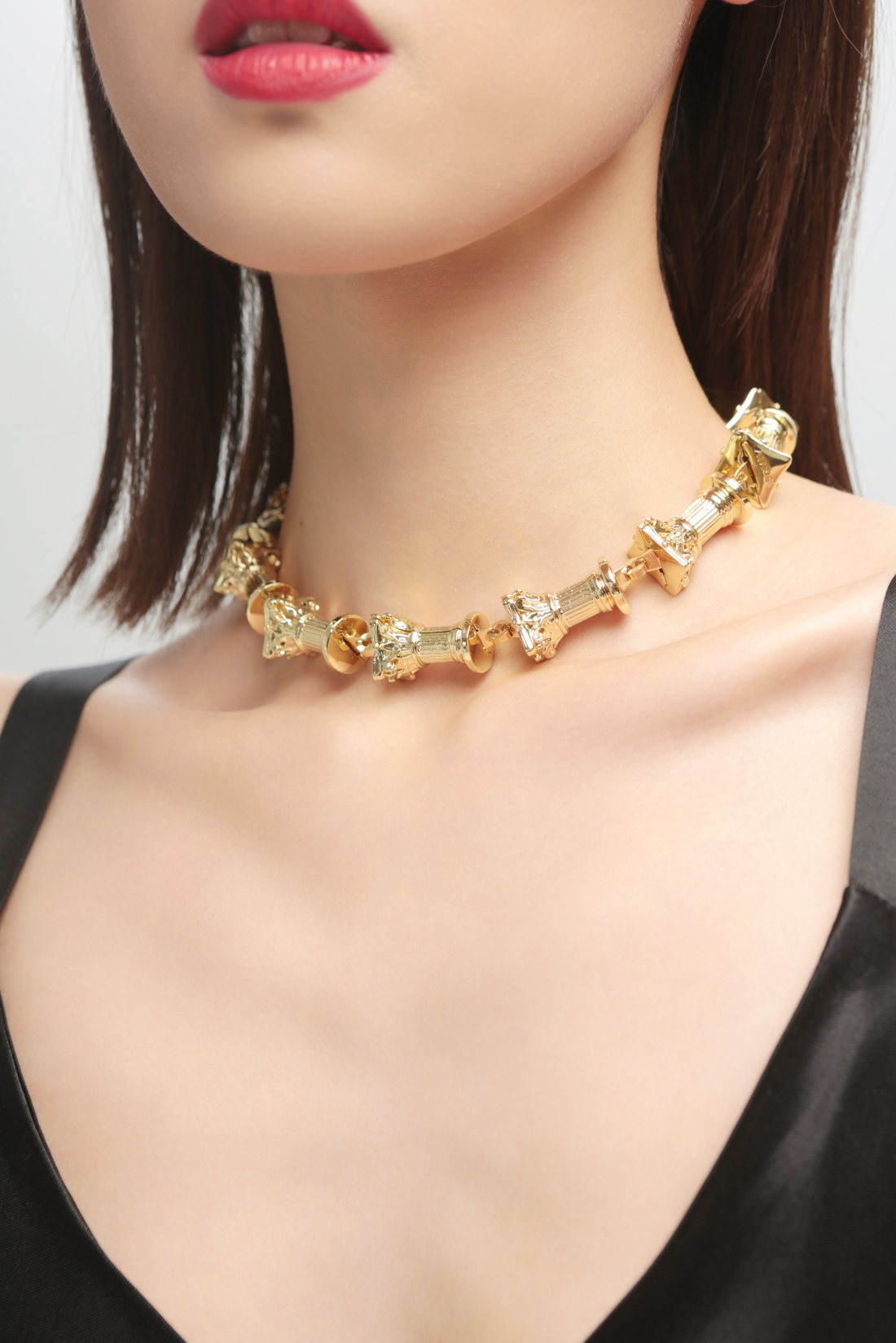 Thurinus Choker Necklace